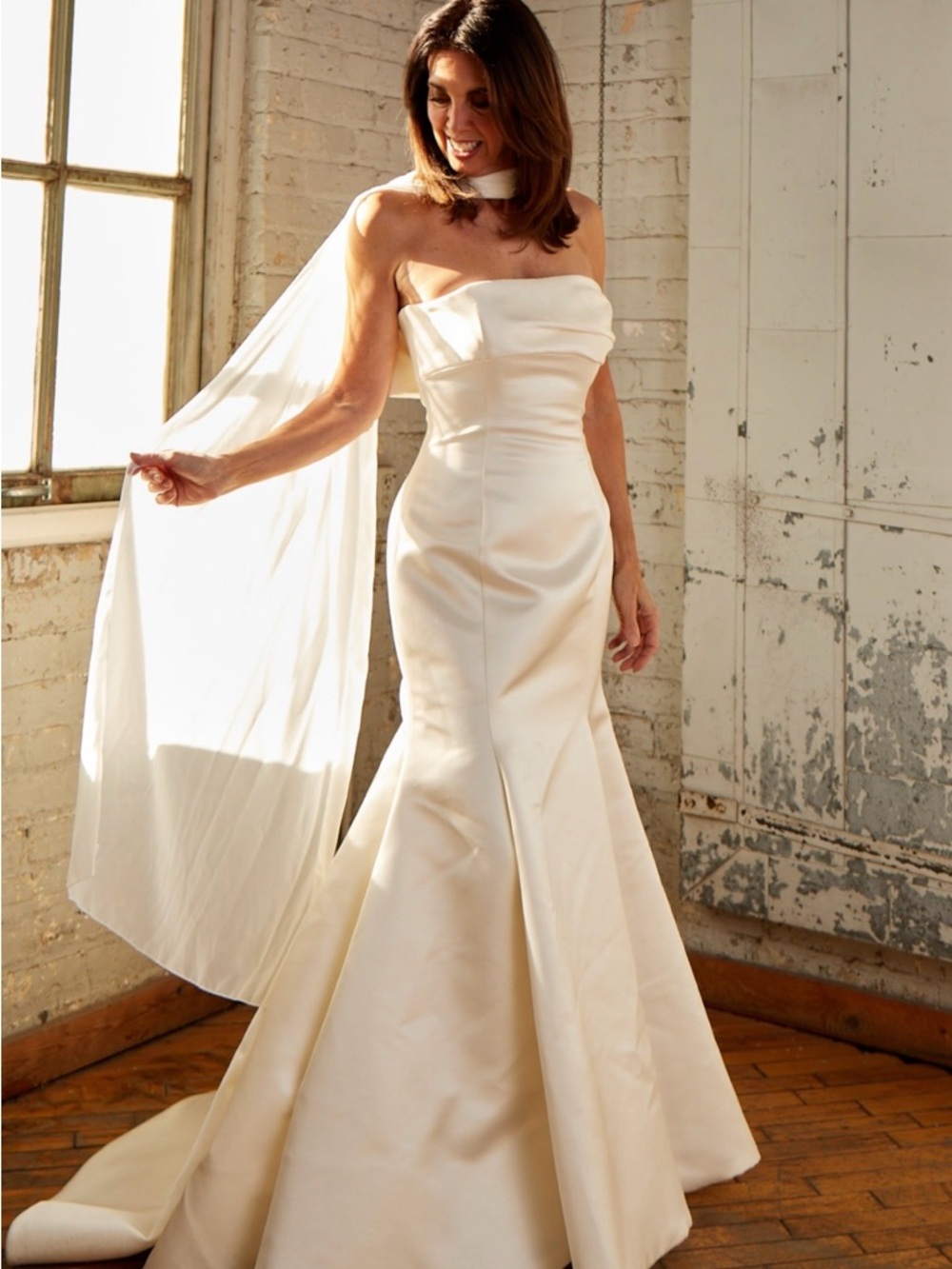 Sarah Seven NWOT. Stunning, modern bridal dress with a soft romantic edge. ✨